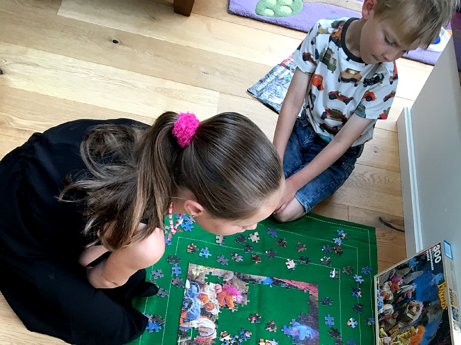 Samen spelen, knutselen en puzzelen doen we bij de kinderopvang via een gastouder graag. Ouders kunnen ook ideeën aandragen.